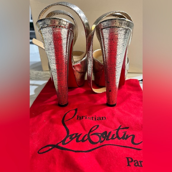 Christian Louboutin, Size 37.5 - Picture 3 of 7